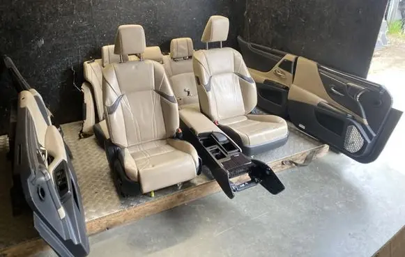 Seat set