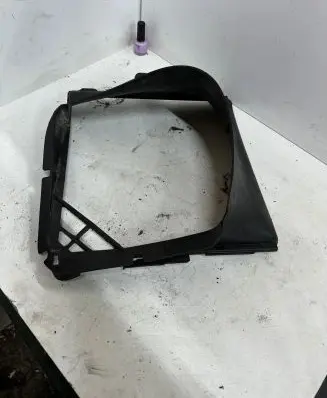 Volkswagen Touareg I Intercooler radiator 7L0117339