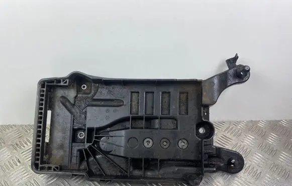 Seat Arona Battery tray 