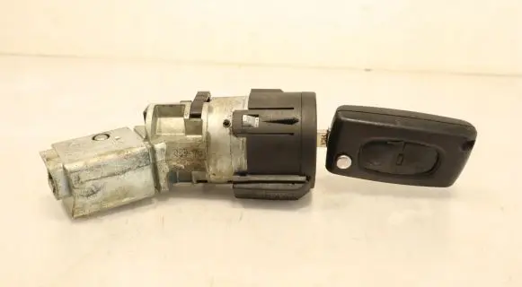 Peugeot 207 CC Ignition lock