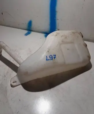Renault Megane III Windshield washer fluid reservoir/tank 