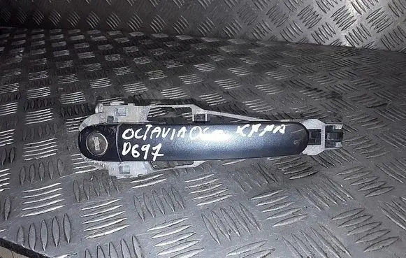 Skoda Octavia Mk2 (1Z) Front door exterior handle