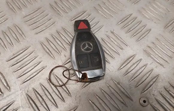 Mercedes-Benz S W222 Ignition key/card 