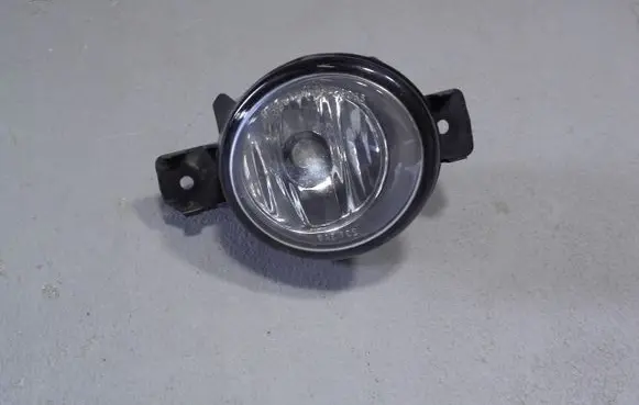 Nissan X-Trail T30 Front fog light 89203561