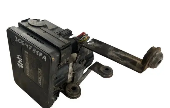 Volvo V50 ABS Pump 30647857A 4N512C405AD