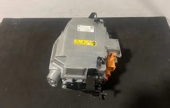 BMW i5 G60 Voltage converter inverter 5b68853
