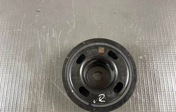 Volkswagen T-Roc Crankshaft pulley 05E105243Q