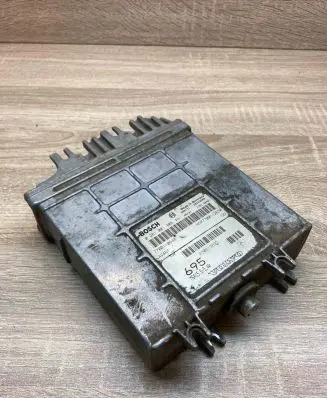 Volvo S40, V40 Engine control unit/module ECU 7700110648 0281001906