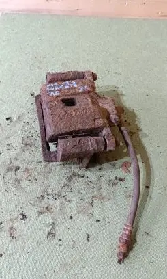 KIA Sorento Rear brake caliper
