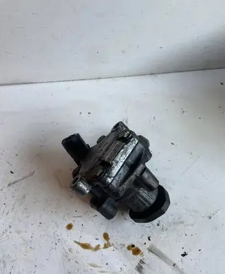 Volkswagen Golf IV Power steering pump 1J0422154A