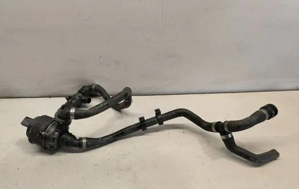 BMW iX Engine coolant pipe/hose 8475142 9455034 8475141