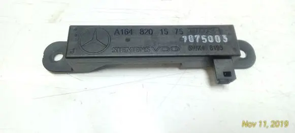 Mercedes-Benz GL X164 Aerial antenna amplifier A1648201575