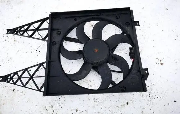 Seat Ibiza III (6L) Radiator cooling fan shroud 6Q0121207L