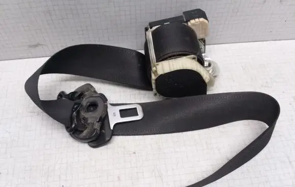 Opel Astra G Front seatbelt 90560637