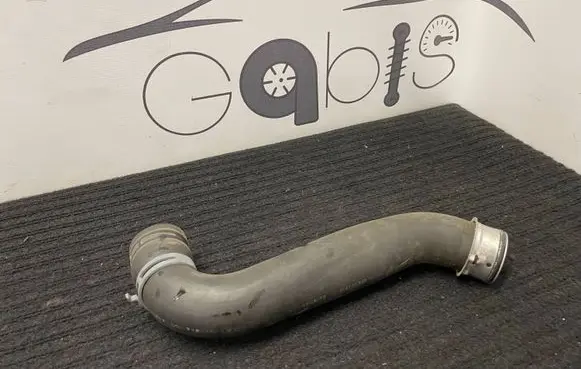 Mercedes-Benz Vito Viano W639 Engine coolant pipe/hose A6395017382