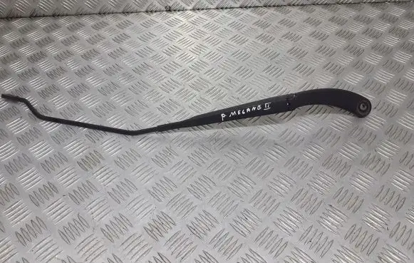 Renault Megane II Front wiper blade arm