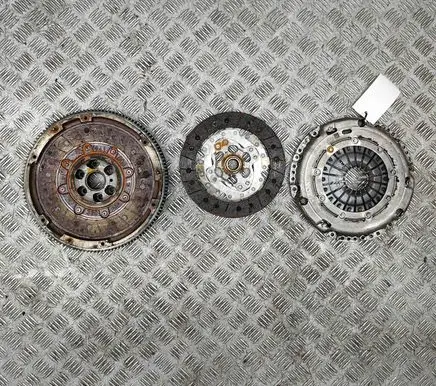 Seat Arona Clutch set kit 04C141025R 04C141031H