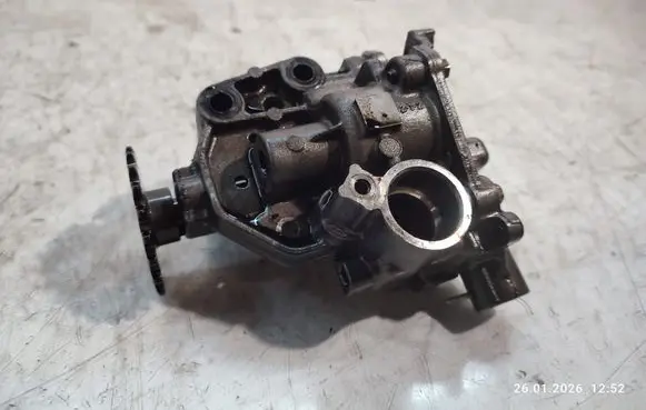 Opel Movano B Oil pump 150157688R
