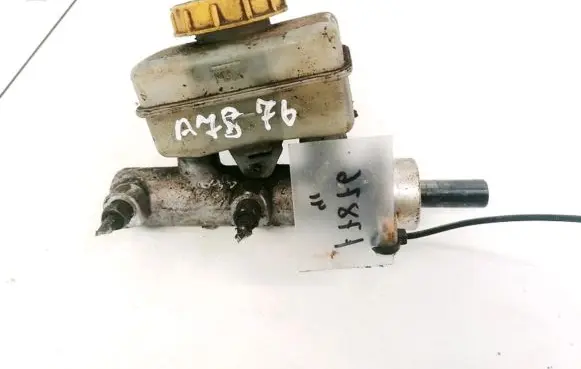 Subaru Legacy Master brake cylinder