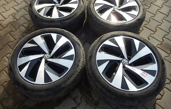 R20 alloy rim
