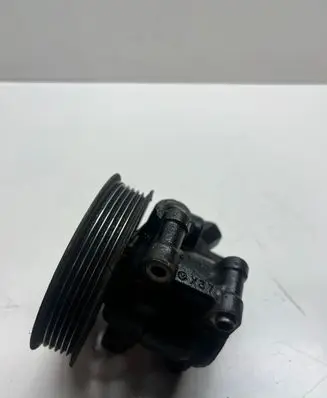 Ford Focus Power steering pump F4AC