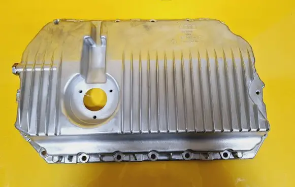 Audi A6 S6 C6 4F Oil sump 06E103604G