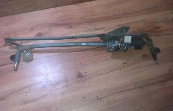Peugeot 405 Front wiper linkage and motor
