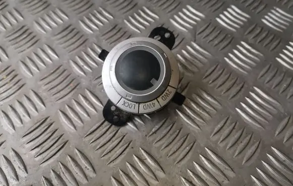 Mitsubishi Outlander Differential lock switch 