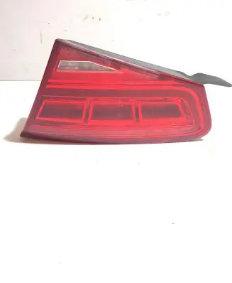 Tailgate rear/tail lights
