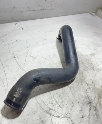 Volvo XC90 Engine coolant pipe/hose 30680748