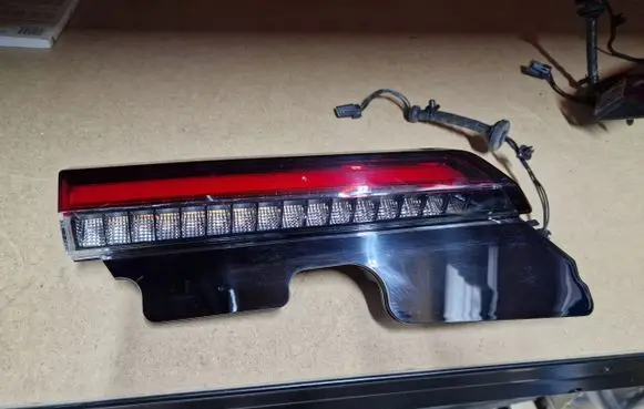 Volvo C40 Tailgate rear/tail lights 32365673