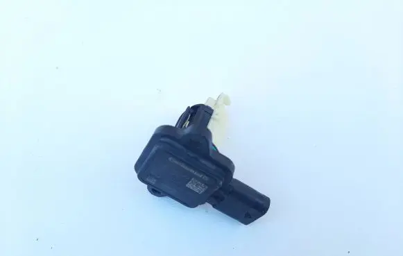 BMW 5 F10 F11 Mass air flow meter 7593624 061022153 5WK97512