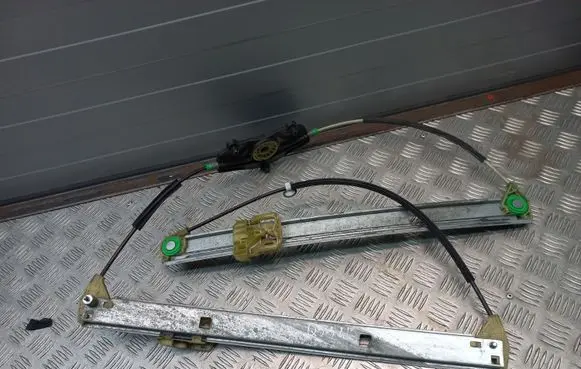 Audi Q5 SQ5 Front window lifting mechanism without motor 8R0837461B