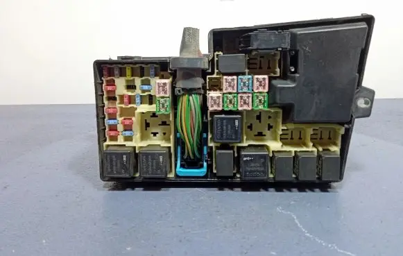 Volvo S40 Fuse box set 8688040