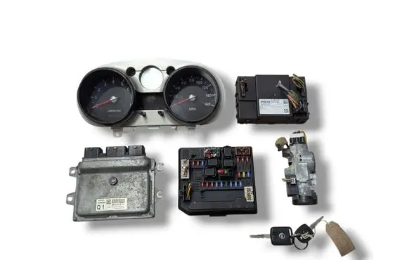 Nissan Qashqai Engine ECU kit and lock set MEC93-620B17817 MEC93-620