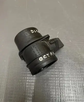 Skoda Fabia Mk2 (5J) Mass air flow meter 074906461B 0281002461