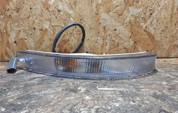 Ford Probe Front indicator light 938104-00