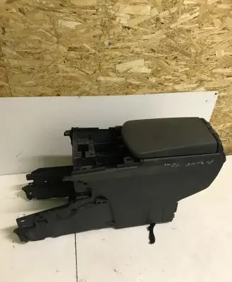 Peugeot 3008 I Armrest