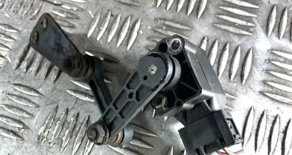 Volvo XC90 Headlight/headlamp level sensor 8622446