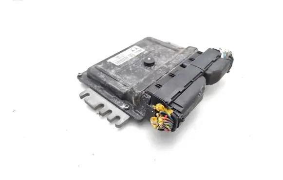 Nissan Micra C+C Engine control unit/module MEC32-060