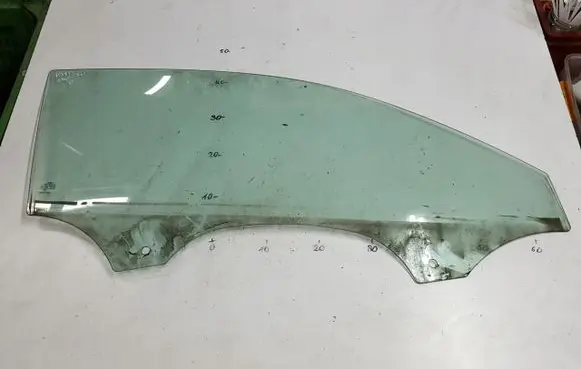 Audi A3 S3 8V Sliding door window/glass 