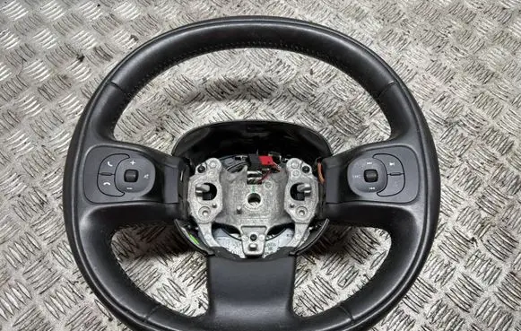 Fiat 500L Steering wheel 