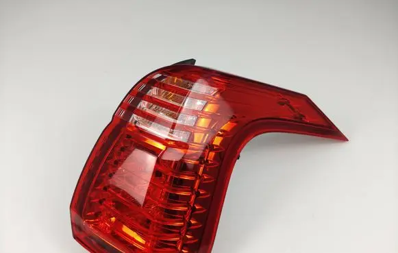 Peugeot 5008 Rear/tail lights RGC11348