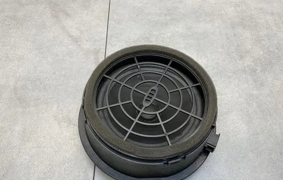 Audi Q3 8U Rear door speaker 8R0035411
