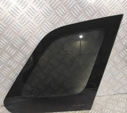 Suzuki Vitara (LY) Rear side window 