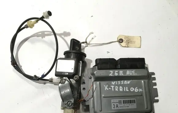 Nissan X-Trail T30 Engine control unit/module A56Y25 A56Y25U6A6810 28590C9902