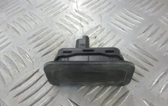 Renault Modus Tailgate/boot open switch button 