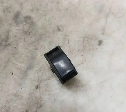 Subaru Forester SF Electric window control switch 8805T