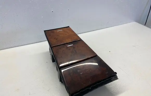 Mercedes-Benz ML W164 Glove box central console A1646800814 16876195 ZGS005