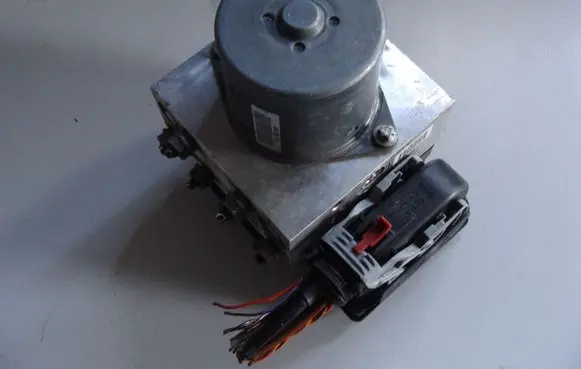 Audi Q3 8U ABS Pump 5N0614109AE